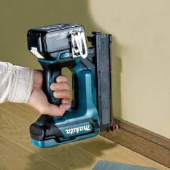 Makita Akku-Stauchkopfnagler »DFN350Z«, 18 V, mit leuchtstarker LED, ohne Akku und Ladegerät 7 Makita Akku-Stauchkopfnagler »DFN350Z«, 18 V, mit leuchtstarker LED, ohne Akku und Ladegerät -Makit Werkzeug Verkaufe d76daccb 2543 58e9 a602 6933ebeda7ad