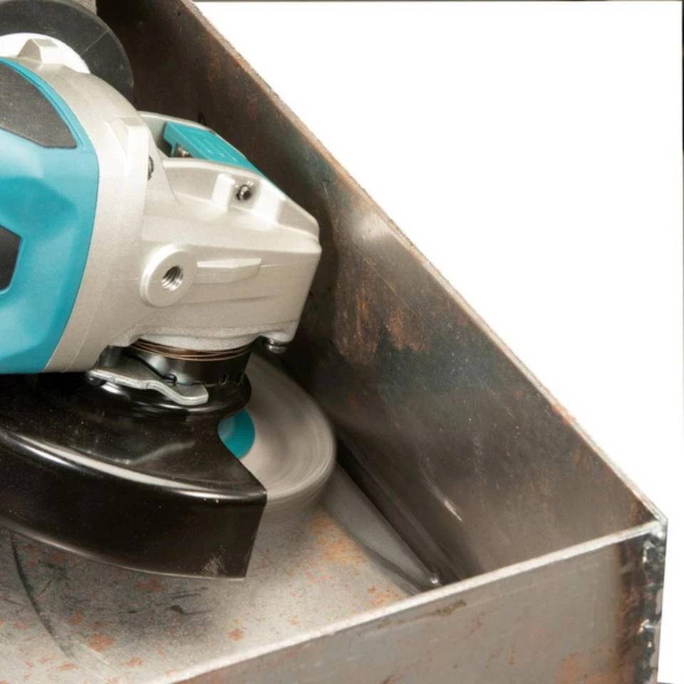 Makita Maschinen-Rundbürste »VA X-LOCK«, ø 115 cm, mit stark gezopftem Draht für hohe Arbeitsbelastungen 5 Makita Maschinen-Rundbürste »VA X-LOCK«, ø 115 cm, mit stark gezopftem Draht für hohe Arbeitsbelastungen – Bild 3